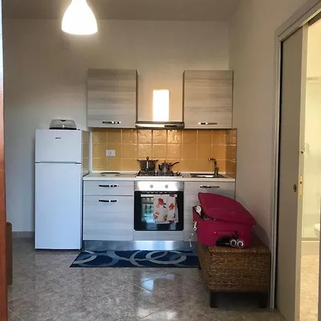 Daire Alida Recanati Giardini Naxos